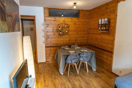 Urlaub in den Bergen 2-Zimmer-Appartment für 4 Personen (2221) - Résidence les Silènes - Les Orres - Wohnzimmer