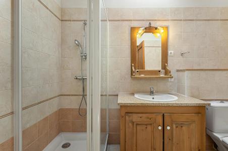 Holiday in mountain resort 3 room apartment 6 people (2) - Résidence Les Suites du Val Claret - Tignes - Shower room