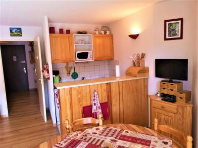 Vacaciones en montaña Apartamento cabina 2 piezas para 6 personas (3F) - Résidence Les Terrasses  - La Joue du Loup - Comedor