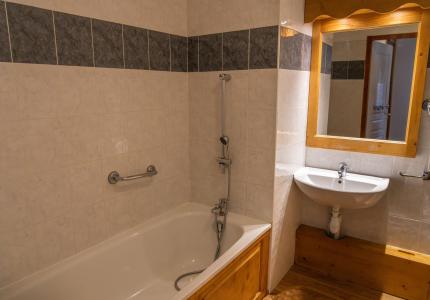 Holiday in mountain resort 2 room apartment 6 people (MBC614) - Résidence les Valérianes - Les Orres - Bathroom