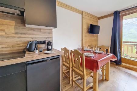 Urlaub in den Bergen 2-Zimmer-Appartment für 4 Personen (1216) - Résidence les Valmonts - Les Menuires - Wohnzimmer