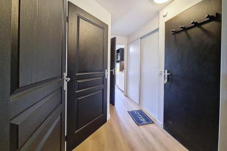 Vakantie in de bergen Appartement 2 kamers 4 personen (811) - Résidence les Valmonts - Les Menuires - Hal