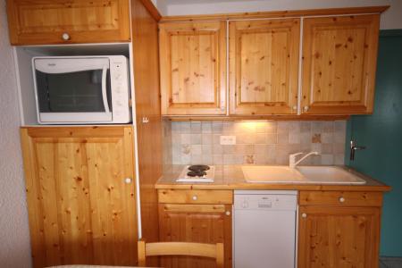 Holiday in mountain resort 2 room apartment cabin 6 people (017) - Résidence Lezette 1 - Les Saisies - Accommodation