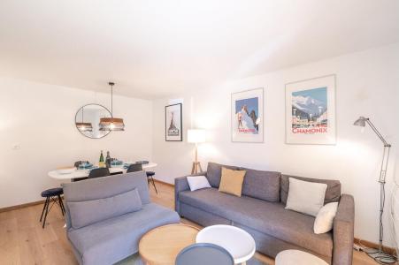 Holiday in mountain resort 2 room apartment 2-4 people - Résidence Lyret 2  - Chamonix - Living room