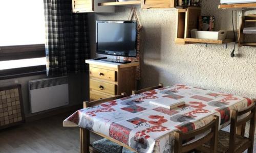 Rent in ski resort Studio 4 people (20m²) - Résidence Maison De L'Alpe - Alpe d'Huez - Living room