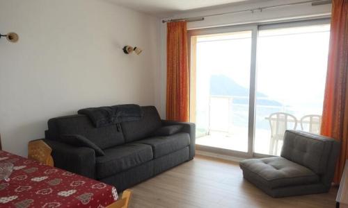 Rent in ski resort Studio 4 people (33m²) - Résidence Majestic II - Alpe d'Huez - Living room