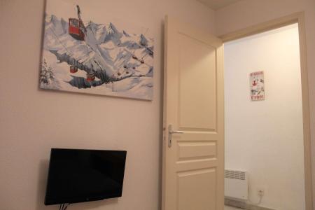 Holiday in mountain resort 3 room apartment cabin 4 people (01) - Résidence Marmottons - Vars - Accommodation