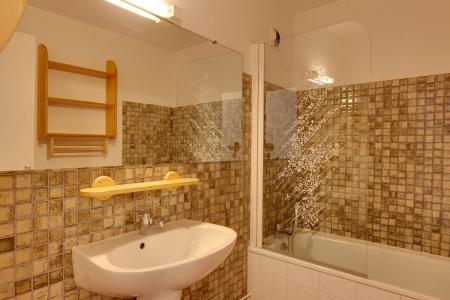 Holiday in mountain resort 3 room duplex apartment sleeping corner 8 people - Résidence Meijotel - Les 2 Alpes - Bath-tub