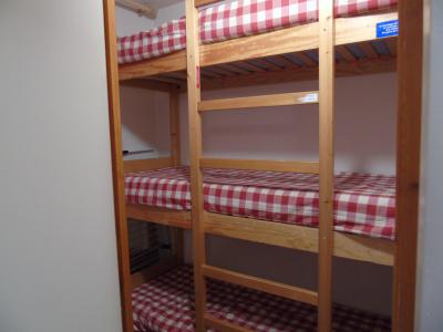 Holiday in mountain resort Studio 4 people (M1-333) - Résidence Melezets 1 - Valfréjus - Bunk beds