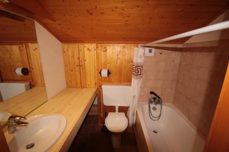 Holiday in mountain resort 3 room mezzanine apartment 8 people (129) - Résidence Mont Blanc A - Les Saisies - Bath-tub
