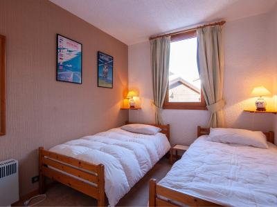 Holiday in mountain resort 2 room apartment cabin 6 people (009) - Résidence Nantchu - Méribel-Mottaret - Accommodation
