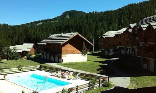 Urlaub in den Bergen Résidence Parc Aux Etoiles - MH - Puy-Saint-Vincent - Draußen im Sommer