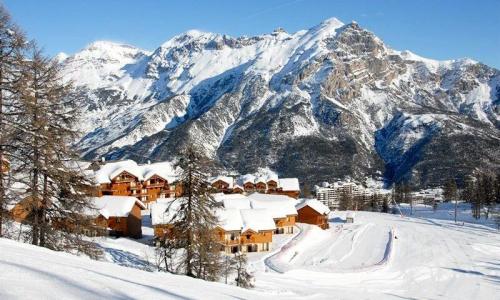 Urlaub in den Bergen Résidence Parc Aux Etoiles - MH - Puy-Saint-Vincent - Draußen im Sommer