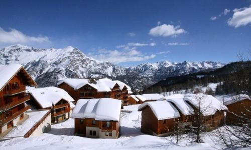 Rent in ski resort Résidence Parc Aux Etoiles - MH - Puy-Saint-Vincent - Summer outside