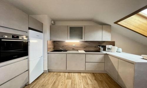 Skiverleih 4-Zimmer-Appartment für 8 Personen (61m²) - Résidence Parc Aux Etoiles - MH - Puy-Saint-Vincent - Draußen im Sommer