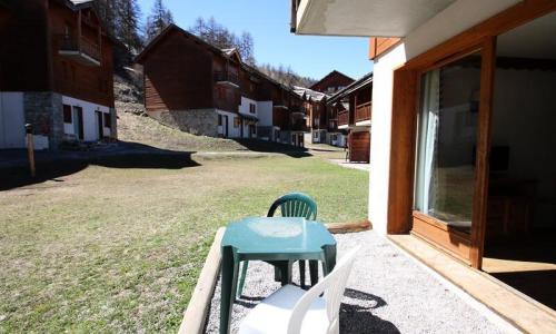 Skiverleih 3 Zimmer Chalet für 7 Personen (42m²) - Résidence Parc Aux Etoiles - MH - Puy-Saint-Vincent - Draußen im Sommer