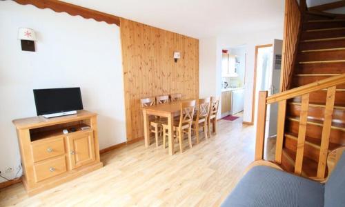 Ski verhuur Chalet 3 kamers 7 personen (42m²) - Résidence Parc Aux Etoiles - MH - Puy-Saint-Vincent - Woonkamer