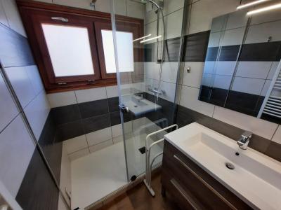 Vacanze in montagna Appartamento 3 stanze per 8 persone (106) - Résidence Pelvoux - Les Menuires - Bagno con doccia