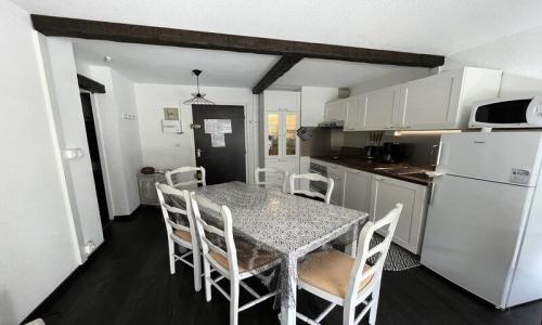 Ski verhuur Appartement 3 kamers 6 personen (42m²) - Résidence Pendine 1 - Puy-Saint-Vincent - Buiten zomer