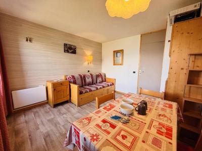 Holiday in mountain resort 2 room apartment 5 people (044) - Résidence Pendule - Montchavin La Plagne - Living room