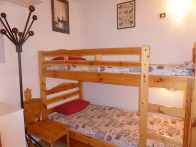 Holiday in mountain resort Studio cabin 6 people (H579) - Résidence Pierres Blanches - Les Contamines-Montjoie - Bunk beds