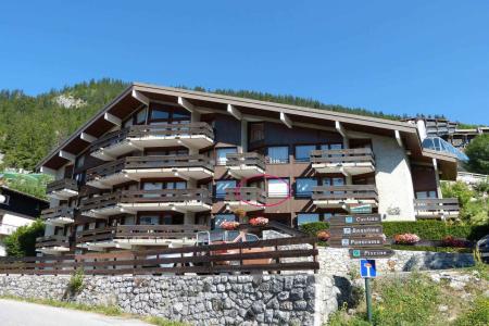 Ski verhuur Studio 4 personen (14) - Résidence Piscine - La Clusaz - Buiten zomer