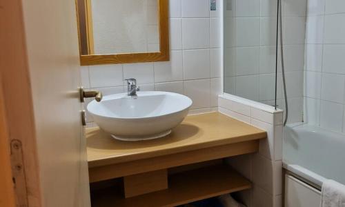 Rent in ski resort 3 room apartment 6 people (Sélection 36m²) - Résidence Plagne Lauze - Maeva Home - La Plagne - Bathroom