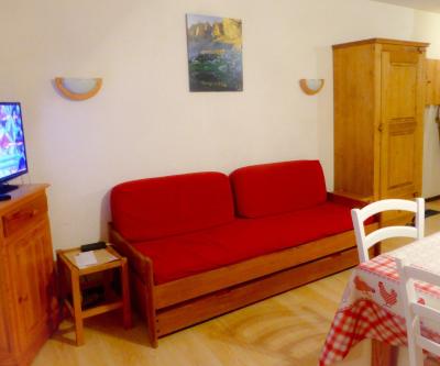 Holiday in mountain resort Studio sleeping corner 4 people (D4) - Résidence Plan Soleil - Valloire - Living room
