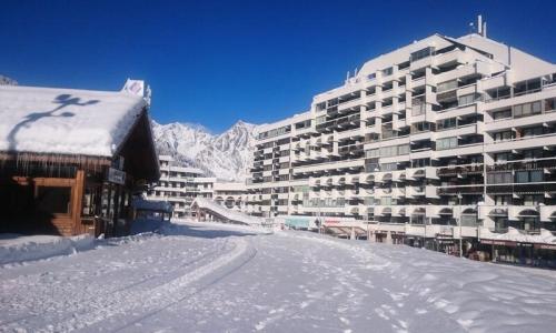 Soggiorno sugli sci Résidence Podium - Puy-Saint-Vincent - Esteriore estate