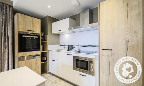 Vakantie in de bergen Appartement 3 kamers 6 personen (Prestige 63m²-4) - Résidence Premium l'Hévana - Maeva Home - Méribel - Buiten zomer