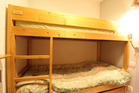 Holiday in mountain resort Studio sleeping corner 4 people (001) - Résidence Prés du Bois - Val Cenis - Bedroom
