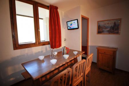 Urlaub in den Bergen 2-Zimmer-Holzhütte für 6 Personen (111CL) - Résidence Rond Point des Pistes - Tignes - Tisch