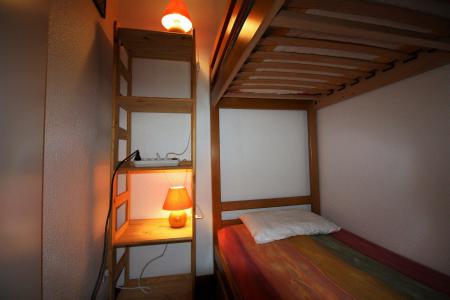 Holiday in mountain resort Studio cabin 4 people (106CL) - Résidence Rond Point des Pistes - Tignes - Seat bed- pull out bed