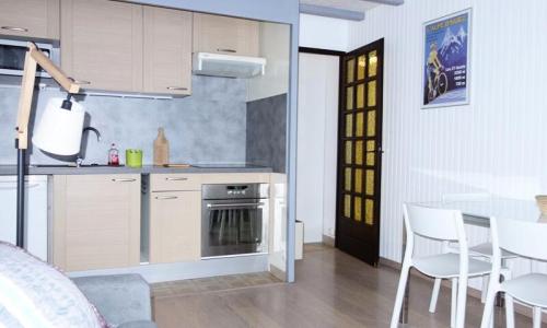 Location au ski Studio 4 personnes (30m²) - Résidence Samovar - Alpe d'Huez - Extérieur été