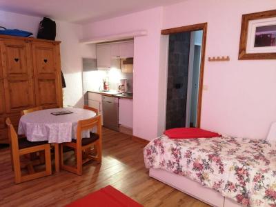 Holiday in mountain resort 2 room apartment cabin 5 people (4) - Résidence Santa Monica - Alpe d'Huez - Living room