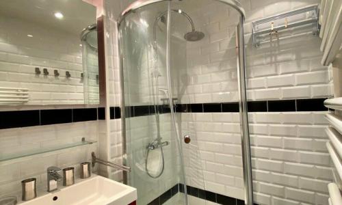 Holiday in mountain resort 2 room apartment 6 people (35m²-4) - Résidence Schuss - MH - Val Thorens - Shower room