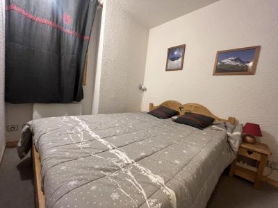 Holiday in mountain resort 2 room apartment cabin 6 people (008) - Résidence Sérac - Méribel-Mottaret - Bedroom