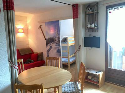 Holiday in mountain resort Studio sleeping corner 4 people (201) - Résidence Serac - Puy-Saint-Vincent - Living room