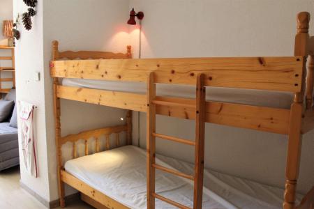 Urlaub in den Bergen Studio Schlafnische 4 Personen (425) - Résidence Ski Soleil - Vars - Offener Schlafbereich