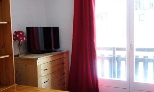 Rent in ski resort Studio 4 people (17m²) - Résidence Skisud - Alpe d'Huez - Living room