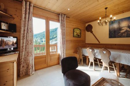 Urlaub in den Bergen 3-Zimmer-Appartment für 7 Personen - Résidence Soldanella - La Clusaz - Wohnzimmer