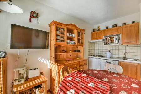 Holiday in mountain resort Studio cabin 4 people (2028) - Résidence Soleil de Minuit - Les Gets - Kitchen
