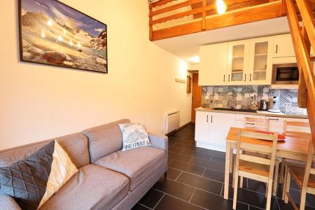 Holiday in mountain resort Studio mezzanine 4 people - Résidence Songy - Les Gets - Living room