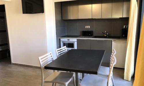 Location au ski Studio 4 personnes (24m²) - Résidence Sures A - Alpe d'Huez - Extérieur été