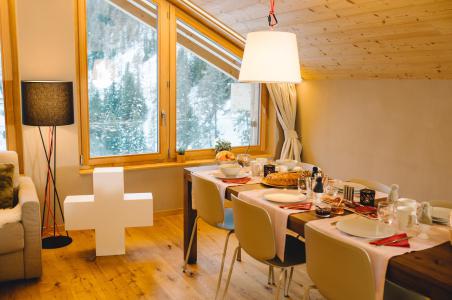 Holiday in mountain resort Résidence Swisspeak Resorts Zinal - Zinal - Dining area