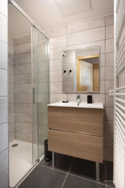 Holiday in mountain resort 2 room apartment 2 people - Résidence Terresens Altarena - Les Saisies - Shower room