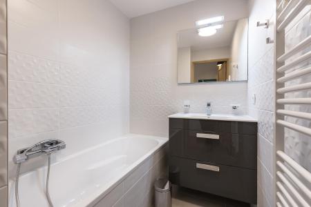 Holiday in mountain resort 3 room apartment cabin 6-8 people - Résidence Terresens Le Saphir - Vaujany - Accommodation