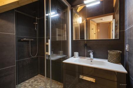 Holiday in mountain resort 3 room duplex apartment 6-8 people (Premium) - Résidence Terresens Les Améthystes - Vaujany - Shower room