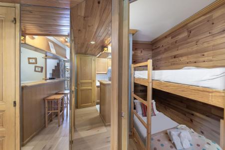 Holiday in mountain resort 3 room duplex apartment 6 people (30) - Résidence Trois Vallées - Courchevel