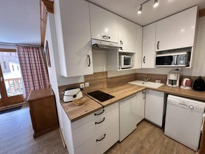 Holiday in mountain resort 3 room apartment 6 people (G11) - Résidence Valmonts - Val Cenis - Kitchen